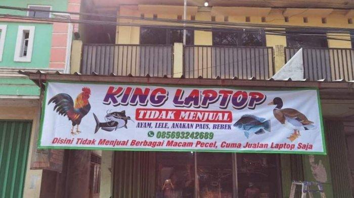 Viral toko laptop pasang spanduk pecel lele.