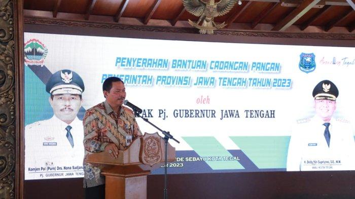 4 Ton Beras Digelontor ke Kota Tegal, Bantu 400 Keluarga Kurang Mampu