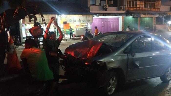 BREAKING NEWS: Kecelakaan Sedan Tabrak Motor dan Pejalan Kaki di Jatibarang Brebes, 11 Orang Luka