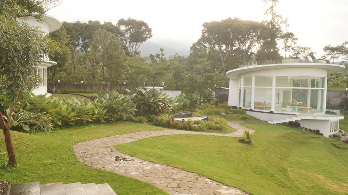 Rossa V Venue Suasana Resort ala Bali di Ungaran