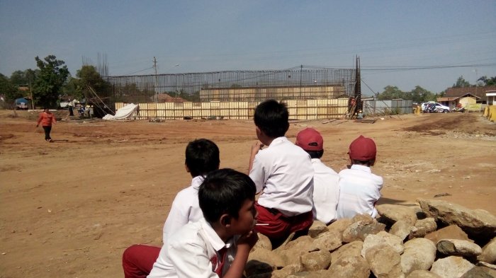 Begini Penderitaan Siswa SDN 2 Protomulyo Kendal yang Lokasinya Dekat Pembangunan Tol