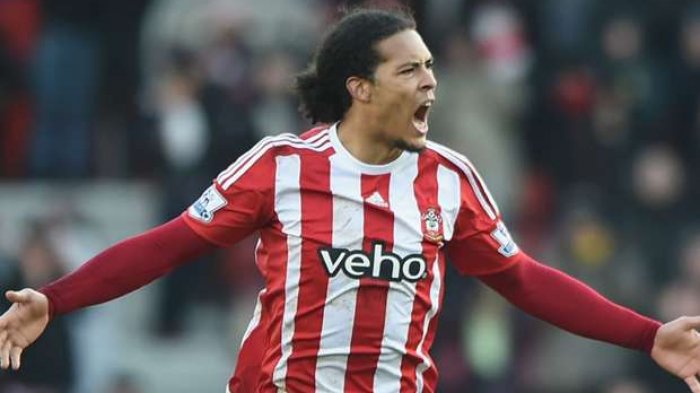 Van Dijk berseragam Southampton.