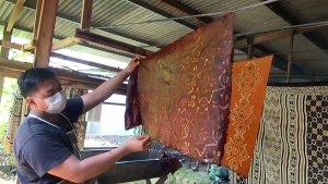 20250525-_-Penjemuran-Batik-Warna-Alam-si-Putri-Gunungpati-Semarang.jpg