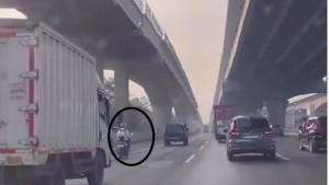 20250804-_-Pemotor-Masuk-Tol-di-Bekasi.jpg