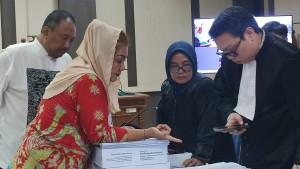 20250806_Kuasa-Hukum-Mbak-Ita-minta-Indriyasi-Ditangkap_1.jpg