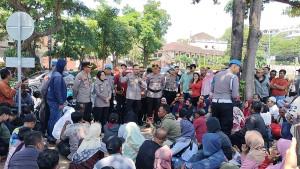 20250831-_-Polda-Jateng-Temui-Orangtua-yang-Hendak-Jemput-Anaknya.jpg