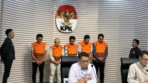 20250918-_-Tersangka-Kredit-Fiktif-BPR-Bank-Jepara-Artha.jpg