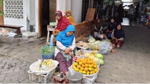 20250919_tertidur-saat-menunggu-pembeli.jpg