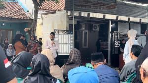 20250921-_-Taufik-Kerabat-Almarhum-Irawan-Pekerja-Tambang-Freeport-Asal-Cilacap.jpg