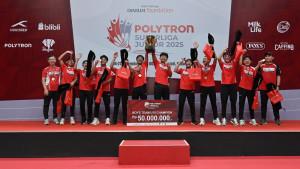 20250921_PB-Djarum-mengangkat-trofi.jpg