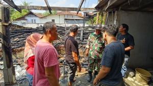 20250921_Rumah-milik-nenek-Salamah-kebakaran-di-Kendal_1.jpg