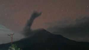 20250922_Gunung-Lewotobi-Laki-laki-meletus_1.jpg