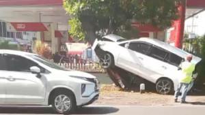 20250922_Kecelakaan-Mobil.jpg