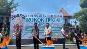 20250923_Bupati-Purbalingga-Fahmi-Muhammad-Hanif-rokok-ilegal_1.jpg