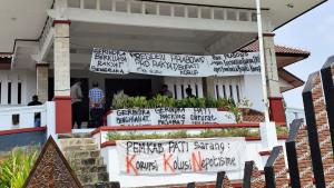 20250924_Gedung-DPRD-Pati_1.jpg