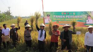 20250925_Polres-Sragen_Hari-Tani.jpg