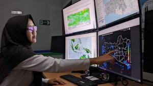 20250929-_-Forecaster-Stasiun-BMKG-Ahmad-Yani-Semarang.jpg