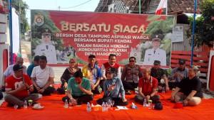 20251003_Bupati-Kendal-terkait-sepinya-aktivitas-di-TPI-Jomblom_1.jpg