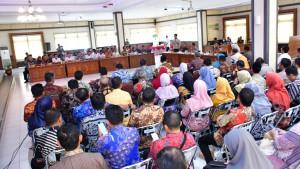 20251003_Bupati-Pekalongan-Fadia-Arafiq-soal-MBG_1.jpg