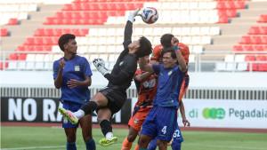 20251006-_-Duel-Udara-Kendal-Tornado-Vs-Persiba-Balikpapan.jpg