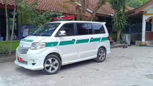 20251006_AMBULANS-DITERJUNKAN-Mobil-ambulans.jpg
