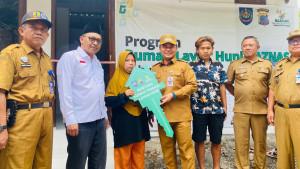20251006_SERAHKAN-KUNCI-Bupati-Tegal-Ischak-Maulana.jpg