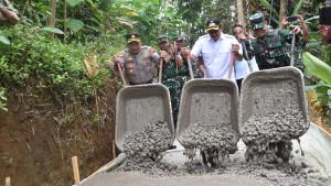 20251008-_-Pembukaan-TMMD-Desa-Dempel-Wonosobo.jpg