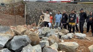 20251008_Bupati-Batang-M-Faiz-Kurniawan-inspeksi-mendadak_1.jpg