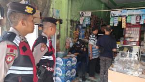20251008_Tim-gabungan-melakukan-operasi-rokok-ilegal-di-Kebumen_1.jpg