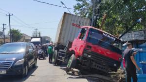 20251008_demak-kecelakan.jpg