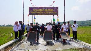 20251009-_-Cor-Jalan-Desa-Kertomulyo-Kendal.jpg