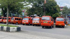 20251010_Angkot-di-Pasar-Segamas-Purbalingga_1.jpg