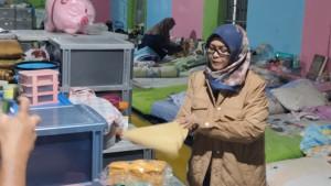 20251011_PENGGELEDAHAN-Petugas-gabungan-dari-Lapas-Perempuan-Kelas-IIA.jpg
