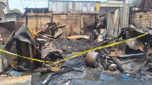 20251015_Empat-rumah-semi-permanen-TERBAKAR.jpg