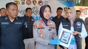 20251015_Pengedar-sabu-di-Salatiga-ditangkap-di-rumah_1.jpg