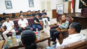 20251016_Bupati-Pati-Sudewo-menerima-kunjungan-Persipa-Pati_1.jpg