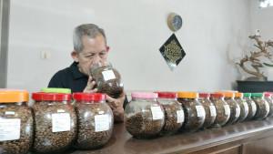 20251018_HIRUP-BIJI-KOPI-Widayat-Basuki-Dharmowiyono.jpg