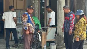 20251021_Ketua-DPRD-Kudus-H-Masan-cek-air-PDAM_1.jpg