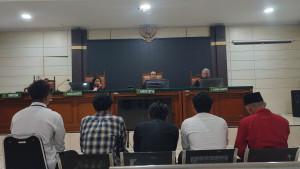 20251021_SIDANG-DITUNDA-Majelis-hakim.jpg