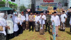 20251022_HARI-SANTRI-Ribuan-santri.jpg