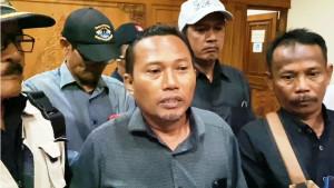 20251023-_-Pendukung-Sudewo-Usai-Audiensi-dengan-Pimpinan-DPRD-Pati.jpg
