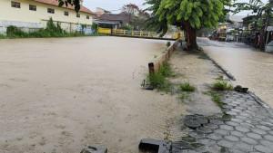 20251023_banjir-kendal.jpg
