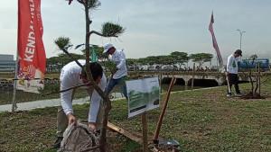 20251024_Aksi-tanam-pohon-cemara-laut-program-Mageri-segoro_1.jpg