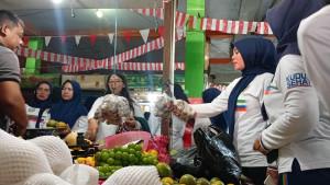 20251024_Sejumlah-ASN-Pemkab-Kudus-belanja-di-Pasar-Tradisional-Kliwon_1.jpg