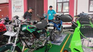 20251025_OTO-CONTEST-Sejumlah-dewan-juri-sedang.jpg