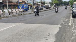 20251026_Jalan-bergelombang-di-Pantura-Kendal_1.jpg