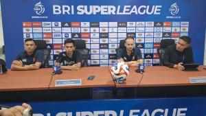 20251026_Jumpa-Pers-Pelatih-Persijap-Jepara-Mario-Lemos_1.jpg