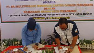 20251028_BRI-finance_Kerja-sama-Kejari-Pekanbaru.jpg