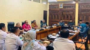 20251030-_-Audiensi-Apindo-dan-Komisi-II-DPRD-Kabupaten-Tegal.jpg