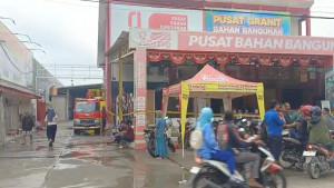20251105_kebakaran-toko-Brebes.jpg